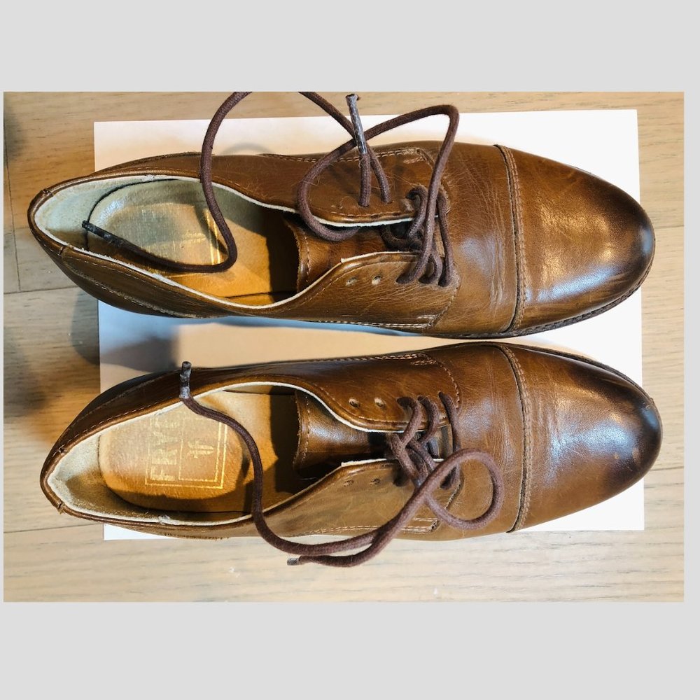 Frye Oxford, Size 7.5